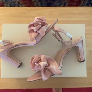 BEAUTIFUL BLUSH BRIDAL SHOES